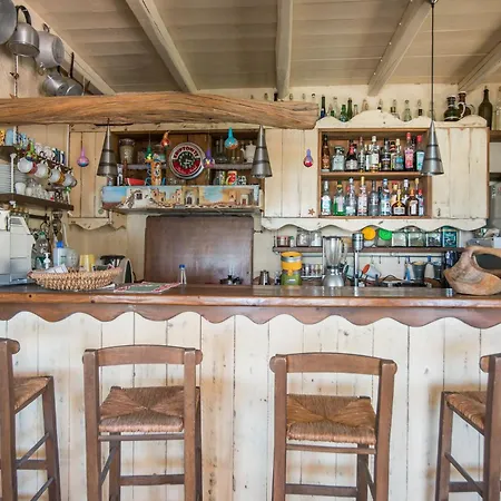 Anthippi (adults Only) Lägenhetshotell Páros