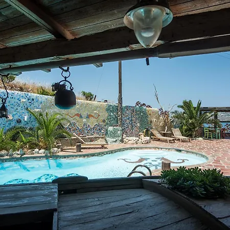 Anthippi (adults Only) Paro