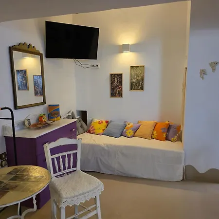 Anthippi (adults Only) 3* Paro